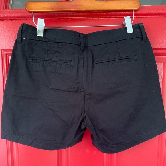 Old Navy Shorts in black - Picture 2 of 3